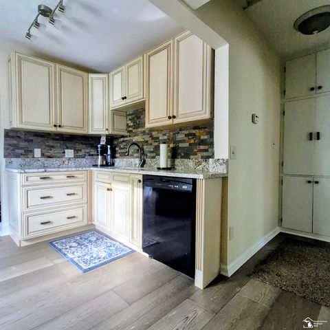 4509 Dixon Road, Frenchtown Twp, MI 48166