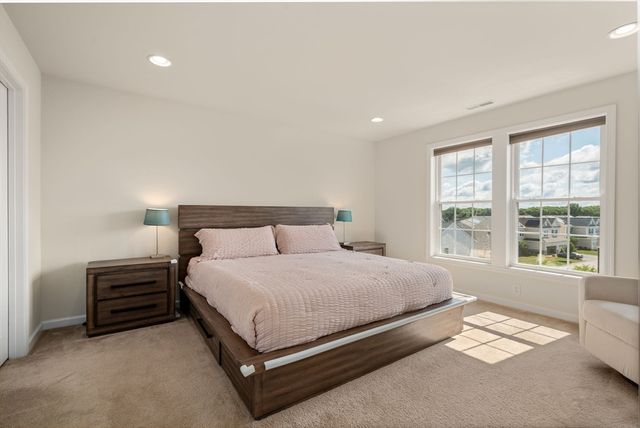 49 Walnut Way 49, Hopkinton, MA 01748