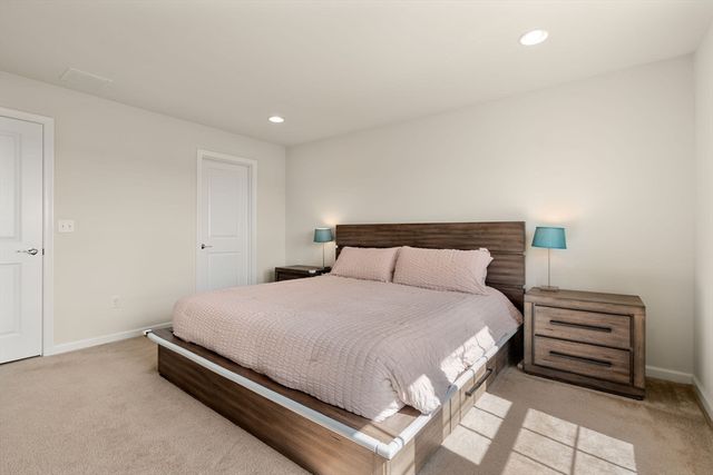 49 Walnut Way 49, Hopkinton, MA 01748
