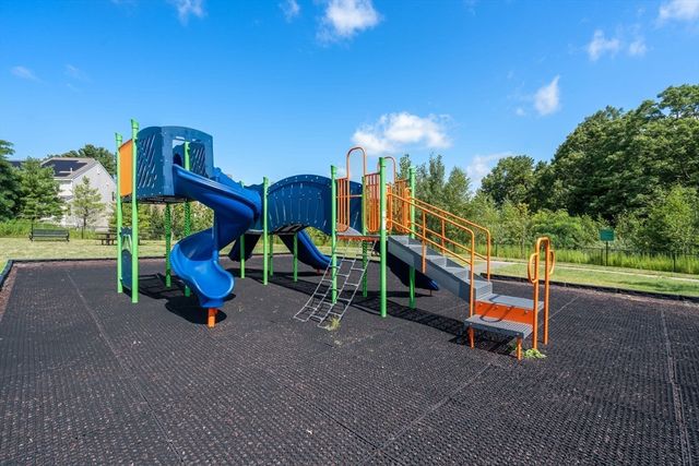 49 Walnut Way 49, Hopkinton, MA 01748