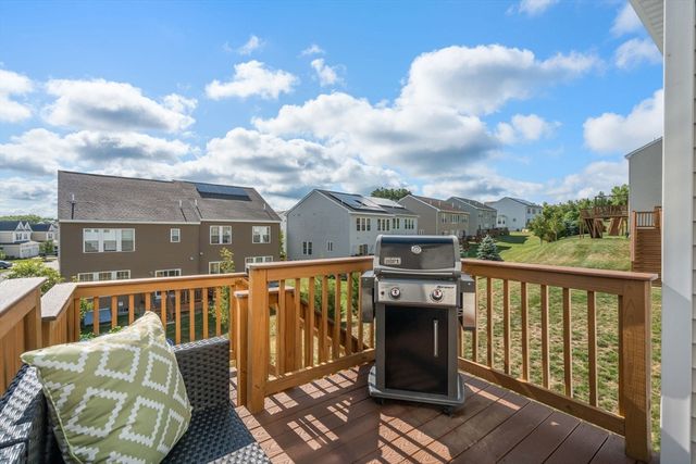 49 Walnut Way 49, Hopkinton, MA 01748
