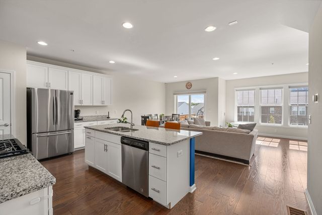 49 Walnut Way 49, Hopkinton, MA 01748