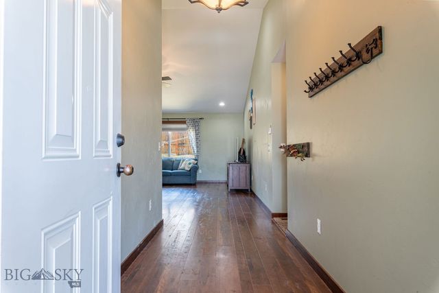 805 Nebula Street, Livingston, MT 59047