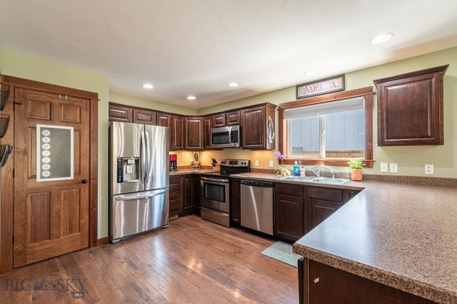 805 Nebula Street, Livingston, MT 59047