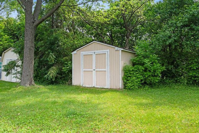 1920 Lone Oak CIRCLE E, Brookfield, WI 53045
