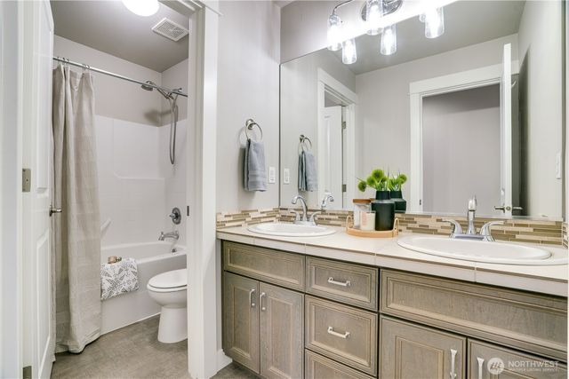 17332 125th Street Ct E, Puyallup, WA 98374