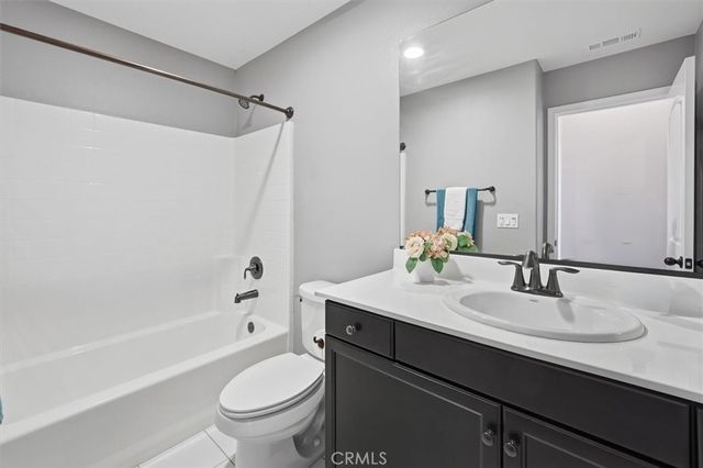 22138 Barrington Way, Saugus, CA 91350