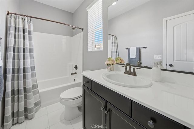 22138 Barrington Way, Saugus, CA 91350