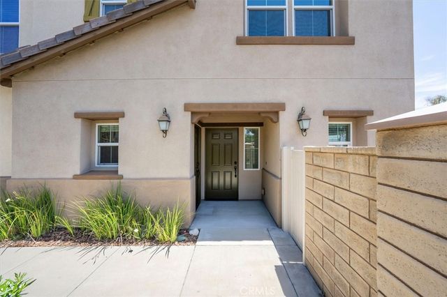 22138 Barrington Way, Saugus, CA 91350