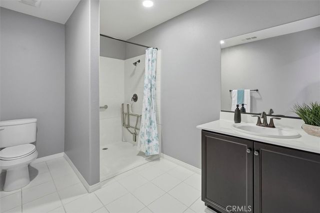 22138 Barrington Way, Saugus, CA 91350