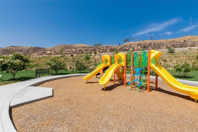 22138 Barrington Way, Saugus, CA 91350