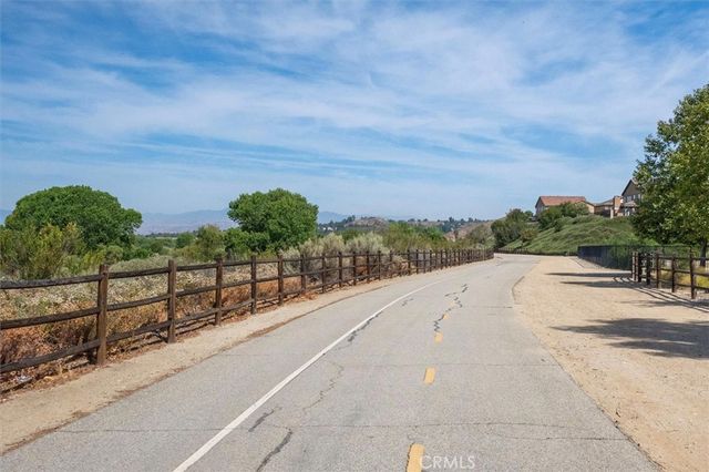 22138 Barrington Way, Saugus, CA 91350
