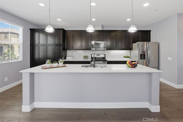 22138 Barrington Way, Saugus, CA 91350