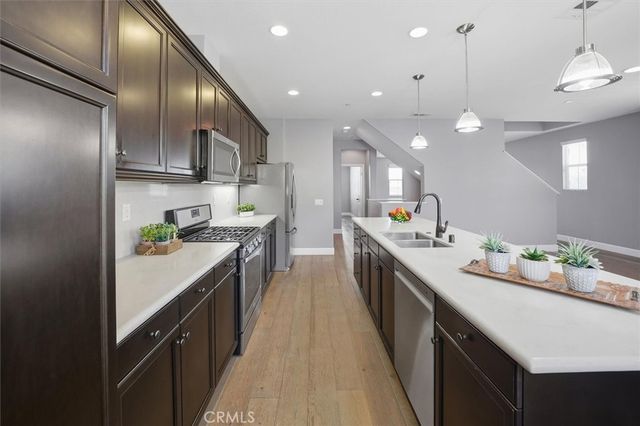 22138 Barrington Way, Saugus, CA 91350