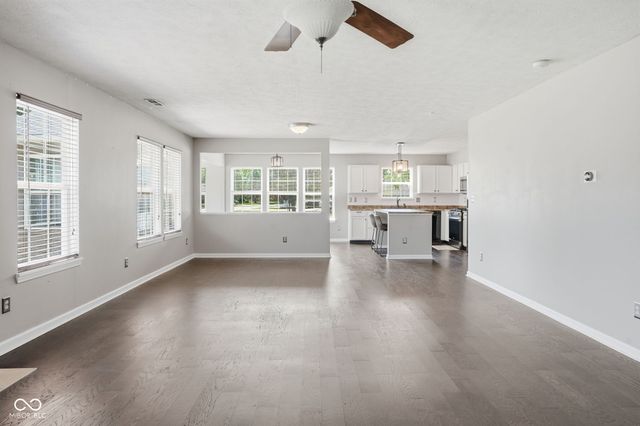 987 Gulf Shore Boulevard, Kokomo, IN 46902