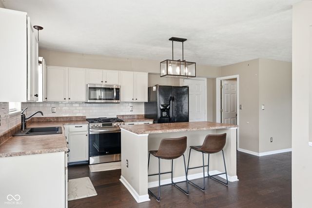 987 Gulf Shore Boulevard, Kokomo, IN 46902