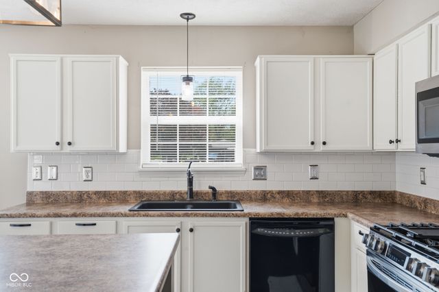 987 Gulf Shore Boulevard, Kokomo, IN 46902