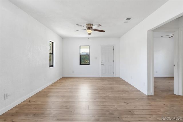 20473 W McKinney Avenue, Dunnellon, FL 34431