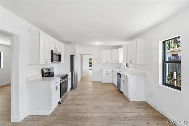 20473 W McKinney Avenue, Dunnellon, FL 34431