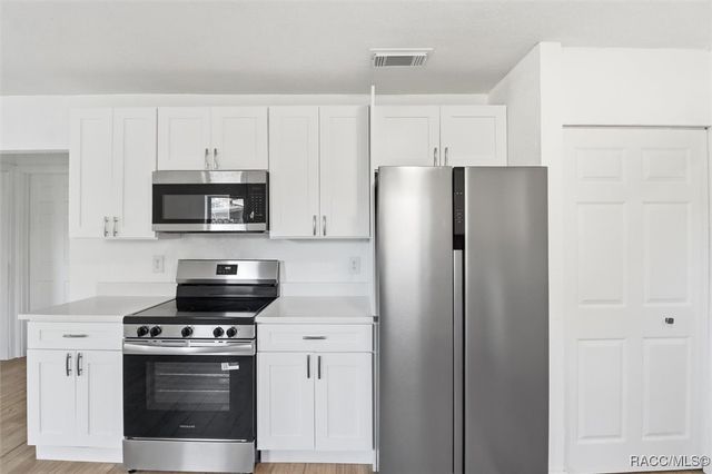 20473 W McKinney Avenue, Dunnellon, FL 34431