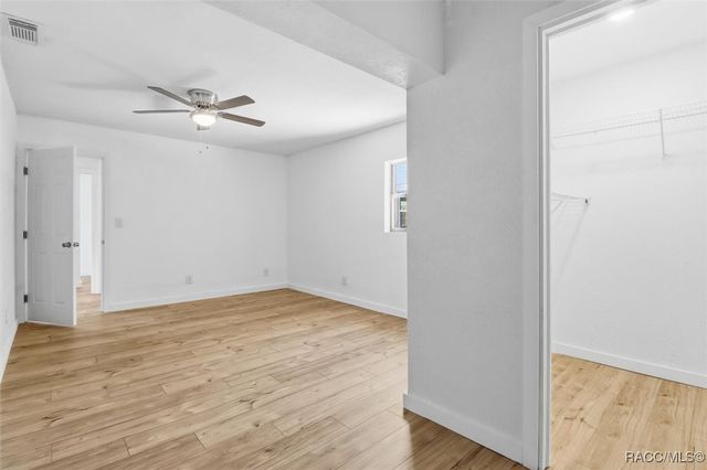 20473 W McKinney Avenue, Dunnellon, FL 34431