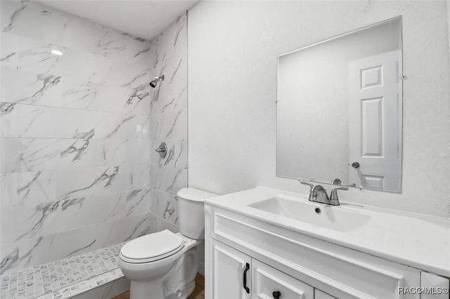 20473 W McKinney Avenue, Dunnellon, FL 34431