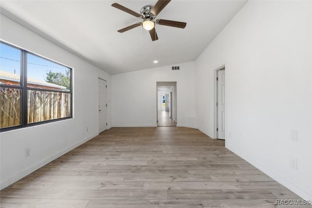 20473 W McKinney Avenue, Dunnellon, FL 34431