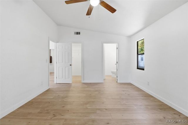 20473 W McKinney Avenue, Dunnellon, FL 34431