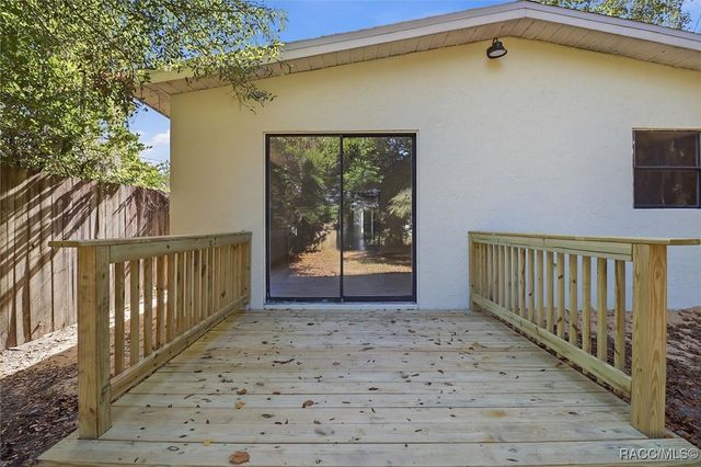 20473 W McKinney Avenue, Dunnellon, FL 34431