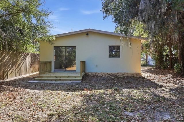 20473 W McKinney Avenue, Dunnellon, FL 34431