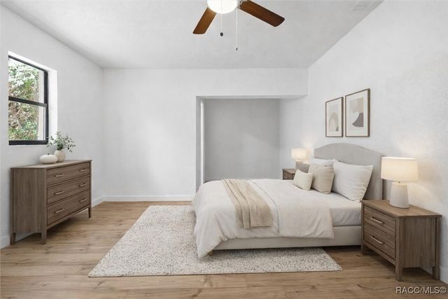 20473 W McKinney Avenue, Dunnellon, FL 34431