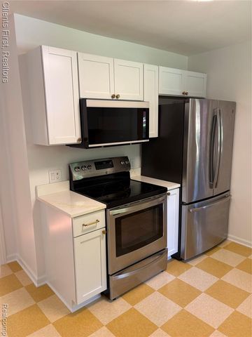24162 Gleneyrie Drive, Southfield, MI 48033