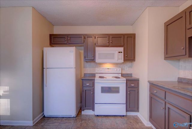 2253 Flippin Circle, Huntsville, AL 35810