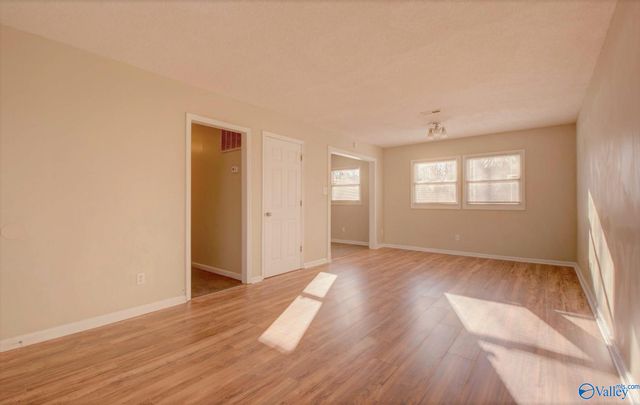 2253 Flippin Circle, Huntsville, AL 35810