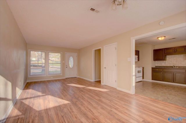 2253 Flippin Circle, Huntsville, AL 35810