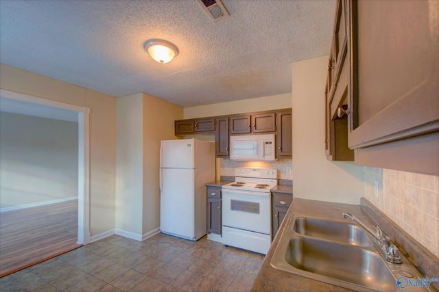 2253 Flippin Circle, Huntsville, AL 35810