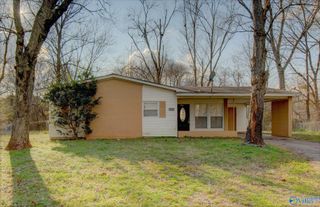 2253 Flippin Circle, Huntsville, AL 35810