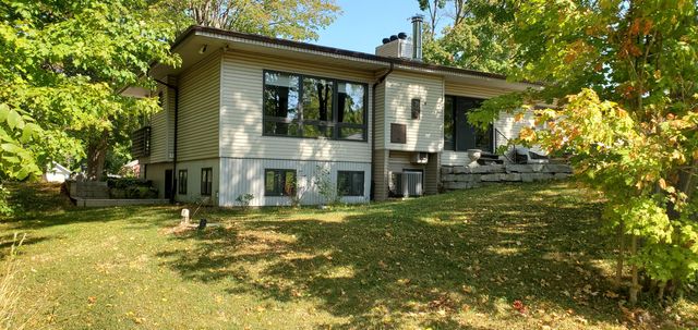 746 Lee Street, South Haven City, MI 49090