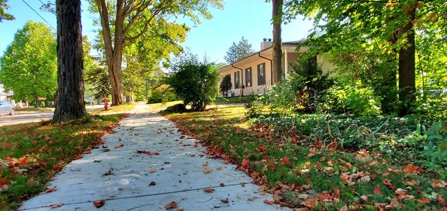 746 Lee Street, South Haven City, MI 49090