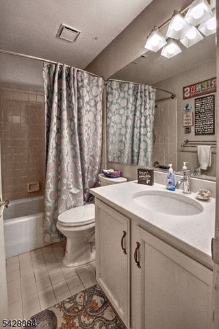 11 Tory Court, Bedminster Twp., NJ 07921