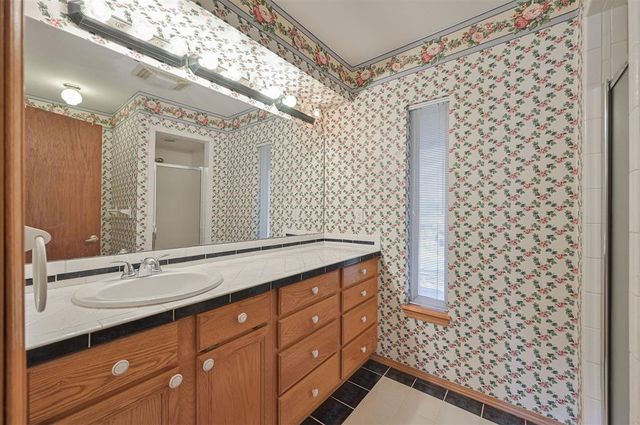 9200 Candlewood Drive, Oklahoma City, OK 73132