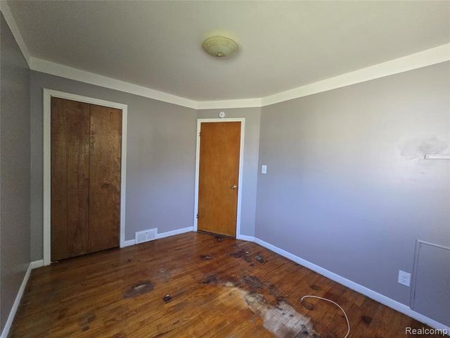 31422 Hazelwood Street, Westland, MI 48186