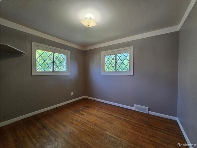 31422 Hazelwood Street, Westland, MI 48186