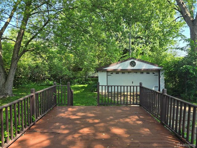 31422 Hazelwood Street, Westland, MI 48186