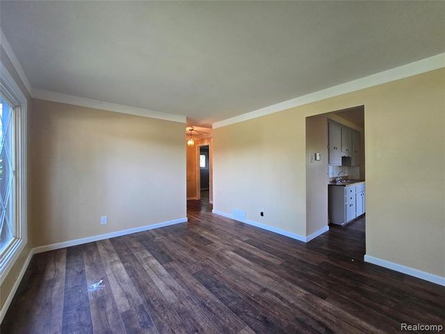 31422 Hazelwood Street, Westland, MI 48186
