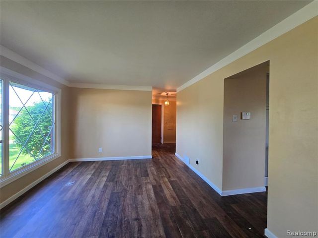 31422 Hazelwood Street, Westland, MI 48186