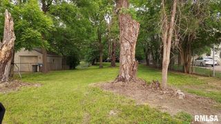 200 STAHL Avenue, Washington, IL 61571