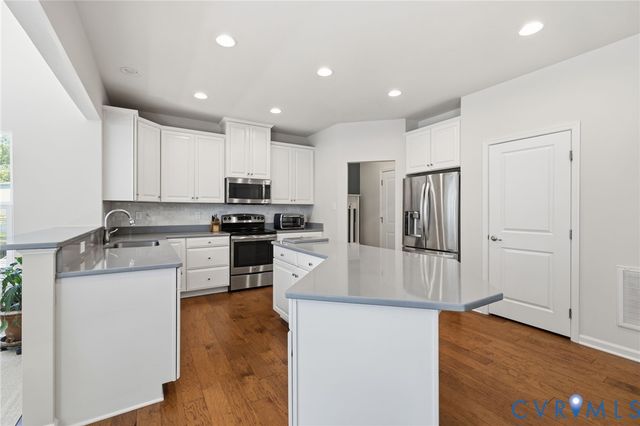 3055 Barnack Rd, Midlothian, VA 23112