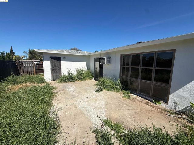 2108 Rubye Dr, Antioch, CA 94509