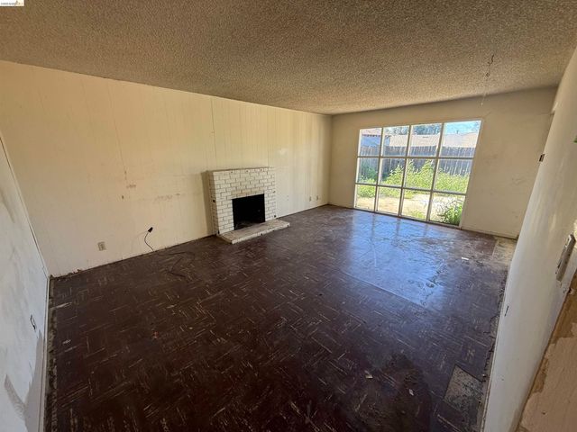 2108 Rubye Dr, Antioch, CA 94509